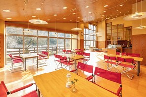 Dining - Riverside Hino (Hino)