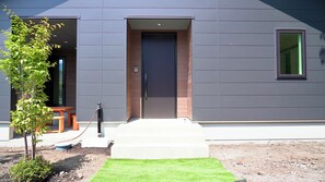 Exterior detail - Albatross Karuizawa (Karuizawa)