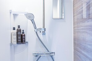 Bathroom - The Glamping Plaza Ise-shima Base (Shima)