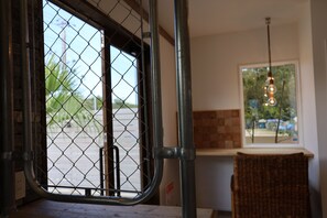 Interior - Namihara Secret (Minamiboso)