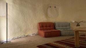 Interior - Yunetomari Akashi (Sumoto)