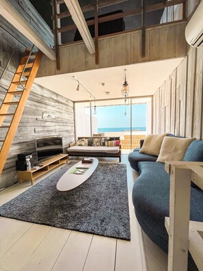 Living area - Urban Resort Echizen 1, 2 (Fukui)