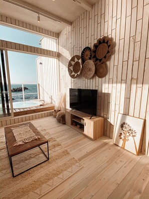 Interior - Urban Resort Echizen 1, 2 (Fukui)