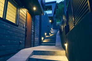 Exterior detail - LUX Hakone Yumoto (Hakone)