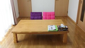 Interior - Marriage Maison (Goto)