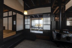 Interior - Kamogawa 919 (Kamogawa)