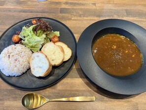 Food and drink - Pet Resort Villa Mou (Awara)