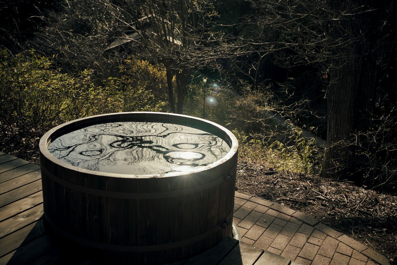 Bañera de hidromasaje exterior