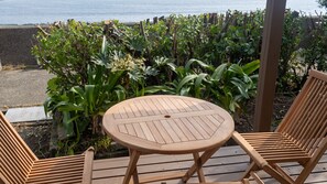 Outdoor dining - Udo Seaside Villa Nanami (Nichinan)