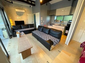 Living area - IZU Kogen House-kando- (Ito)