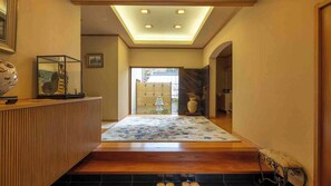 Interior - Temple Hotel Matsui-bo (Minobu)