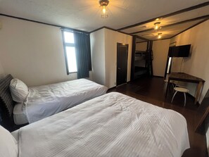 Room - Yonna Yonna No.4 Nagachibi (Miyakojima)