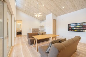 Interior - Umichika 6886 (Ichinomiya)