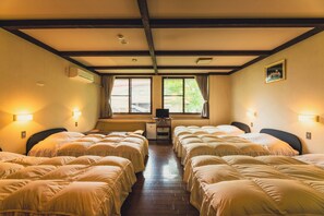 Room - Yamanoie Schiheil (Daisen)