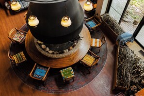 Interior - Yamanoie Schiheil (Daisen)