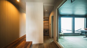 Interior - Zero Base Villa by Toma Rutto (Tadotsu)