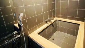 Bathroom - Leo-creationbox (Nakijin)