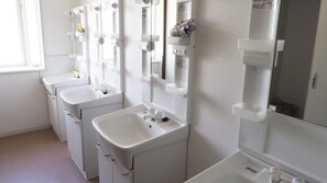 Bathroom - Youhuuminnsyuku Beisaidoinn Kushimotokan (Kushimoto)