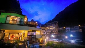 Exterior - Tsuetate Onsen Yorozuya Ryokan (Oguni)