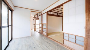 Interior - Denpaku Kakeroma Osai (Setouchi)