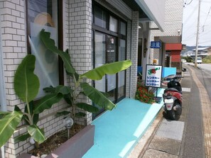 Exterior detail - Guesthouse Ryofu (Amami)
