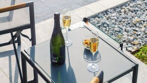 Outdoor dining - Kenken Reto Private Villa (Motobu)