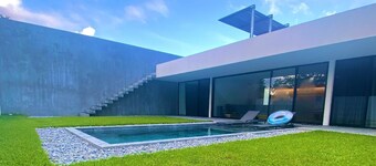 Kenken Reto Private Villa