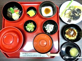 Alimentos y bebidas