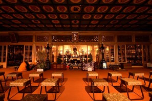 Bar (on property) - Koyasan Yadobou Muryokoin (Koya)
