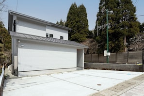 Property grounds - Hakone Ahinoko Lakeside Resort (Hakone)