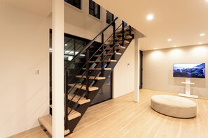 Interior - Hakone Ahinoko Lakeside Resort (Hakone)