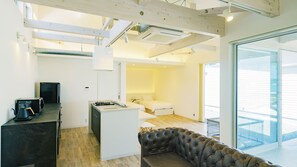 Living area - Hummer Village (Kamiamakusa)