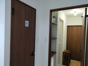 Interior - Dinosaur Guesthouse (Katsuyama)