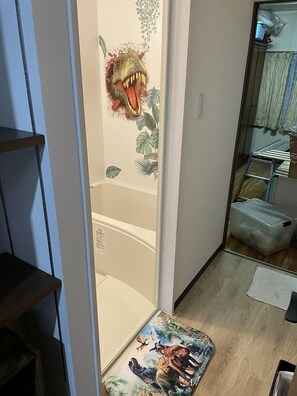 Interior - Dinosaur Guesthouse (Katsuyama)