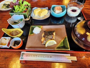 Food and drink - Miyama Resort Kayabukitei (Nantan)