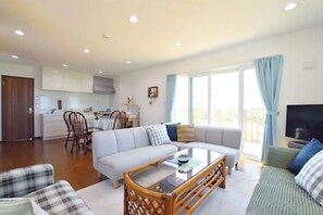 Living area - Ann Villa (Nakijin)