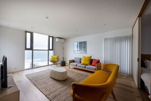 Living area - Izumo Hotel The Cliff (Izumo)