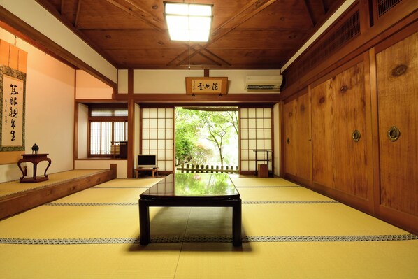 Interior - Koyasan Daimyo'o-in Temple Lodging (Koya)