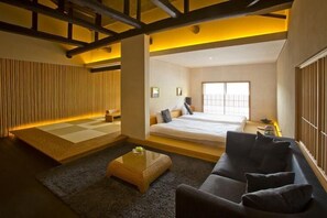 Interior - Akiba Nanguan (Susami)