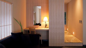 Interior - Akiba Nanguan (Susami)