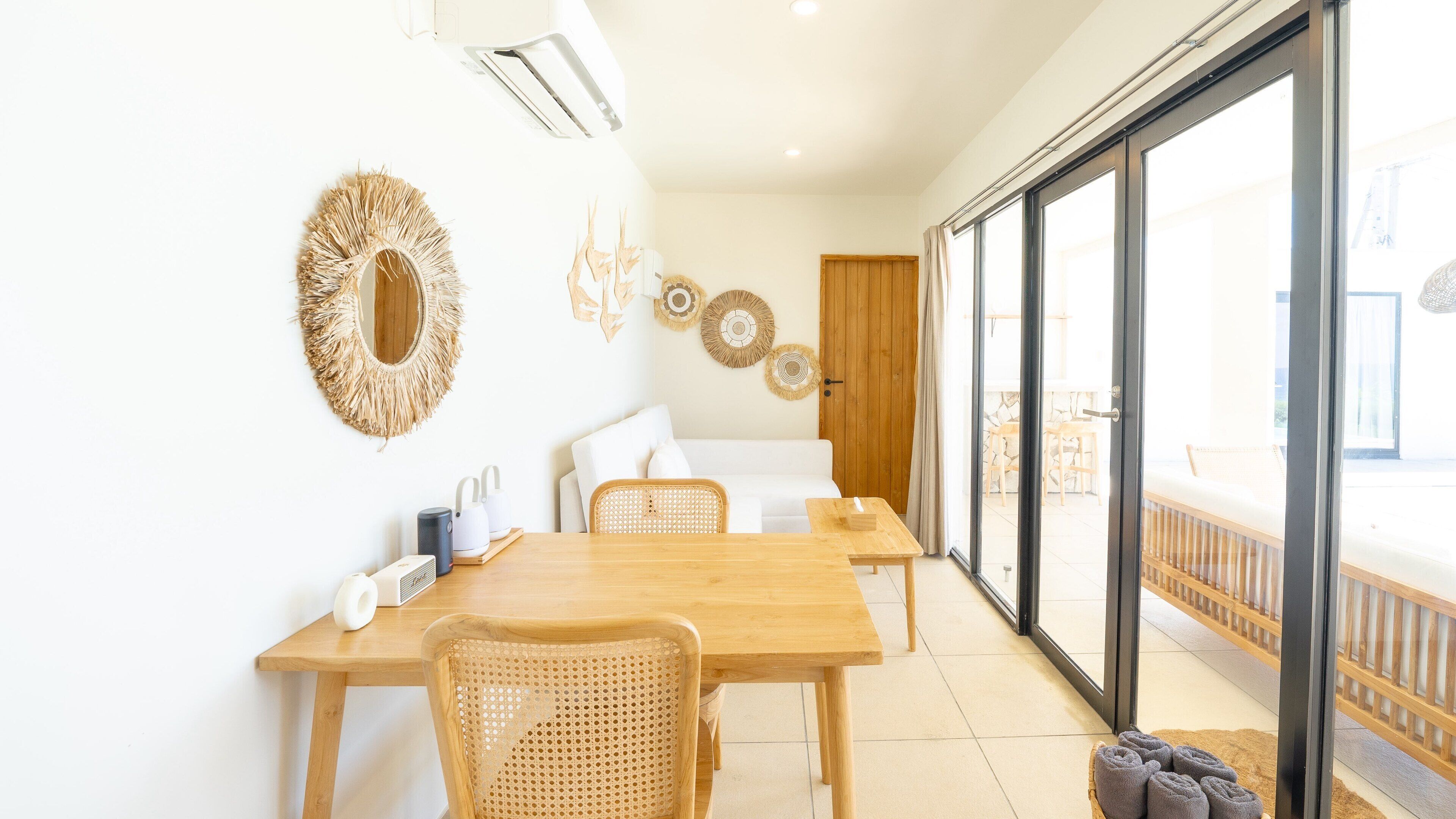 المنشأة من الداخل