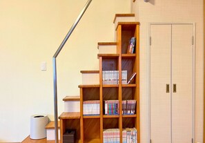 Interior - The Global Tower (Niihama)