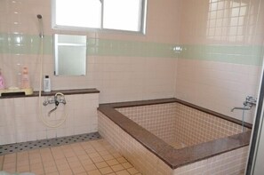 Bathroom - Shitorinosato Kume Lodge (Tsuyama)