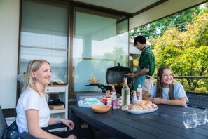 Outdoor dining - Villa Tombo Hakone (Hakone)