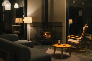 Interior - Kito Nasu (Nasu)