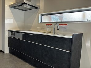 Private kitchen - Shiki Seaside Vacation Rental (Susami)