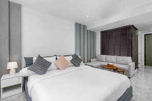 Apartment | Free WiFi - 1BR w Pool Gym near Nai Harn C266 (Rawai)