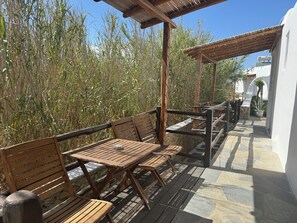 屋外ダイニングエリア