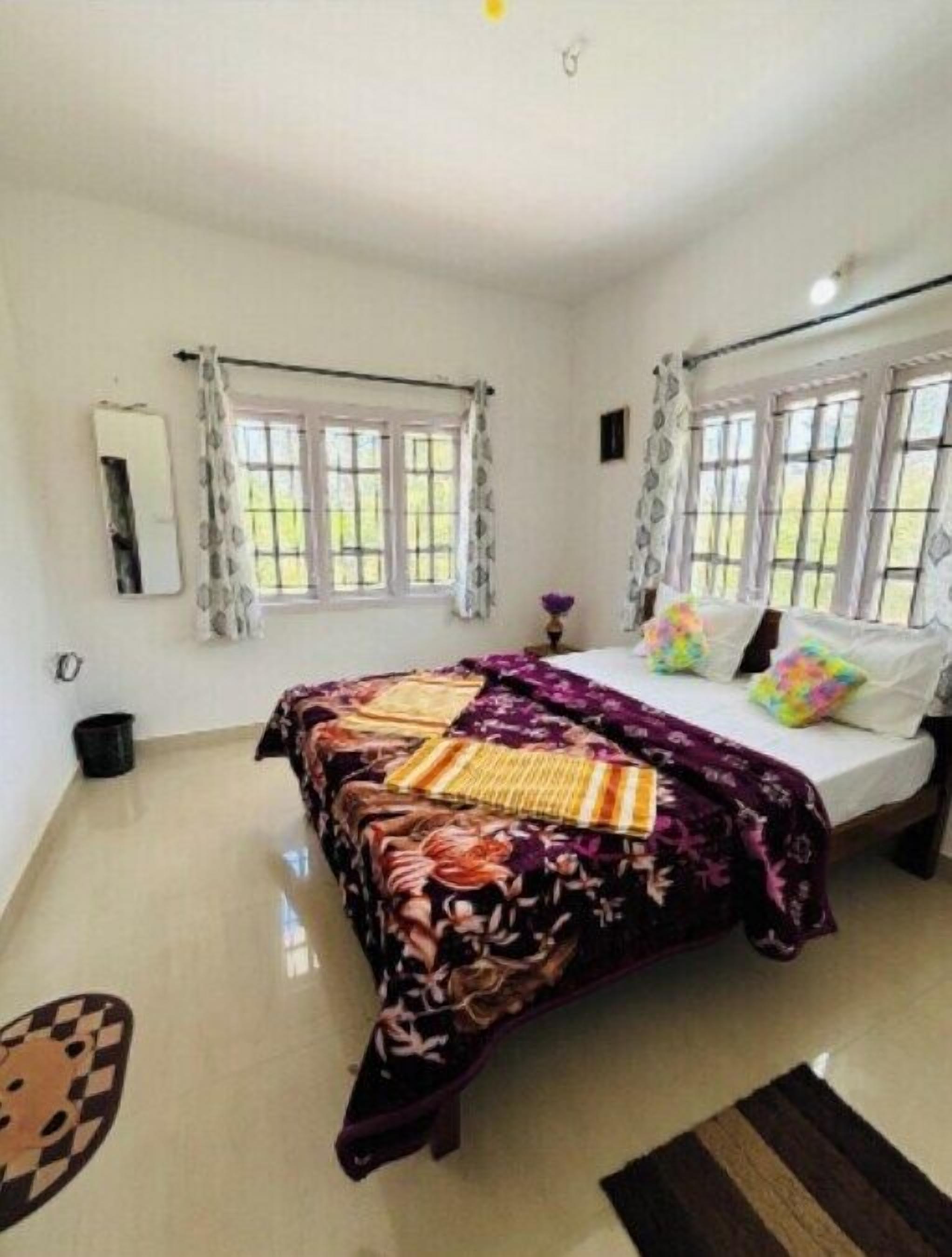 Desk, laptop workspace, free WiFi