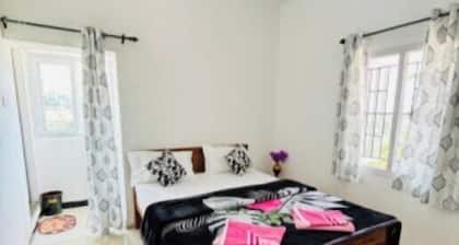 Crown Crest Home Stay
